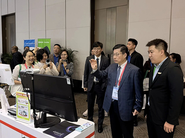 微信图片_20251107143729.jpg 微信图片_20251107143729.jpg